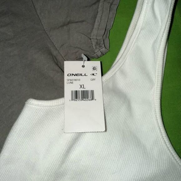 2 NEW XL Crop Tops - Picture 4 of 4